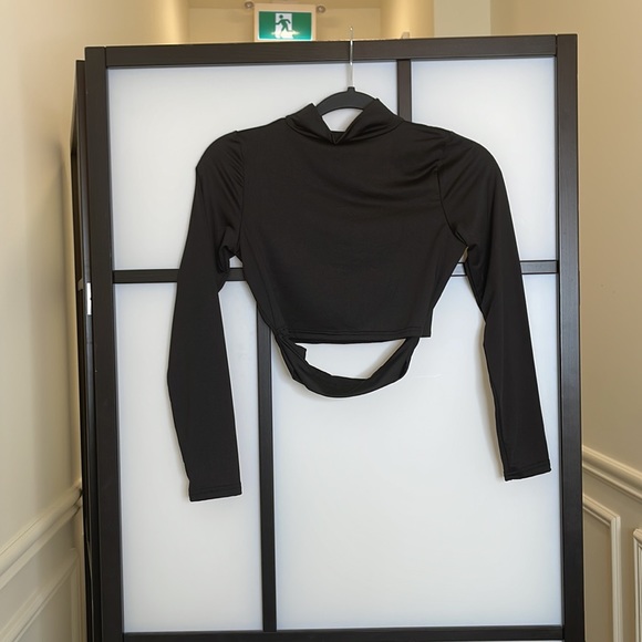 Cute mini top - Picture 2 of 2